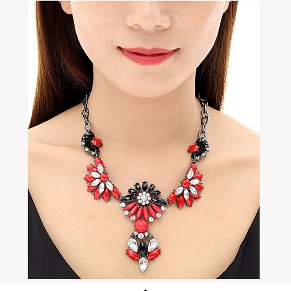 Black and Ruby Carrie necklace